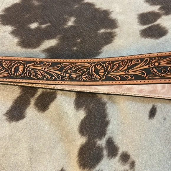Nocona WOMEN'S BROWN TOOLED BELT N3300008 - Picture 2 of 5